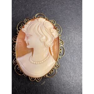 Vintage 60s Shell Cameo Brooch Pendant – 12K Gold Filled Filigree Frame